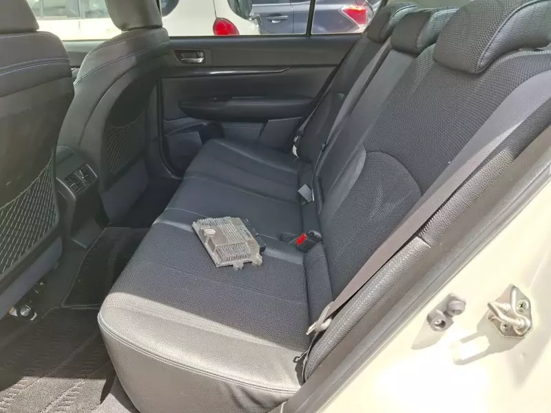 Subaru Legacy   - 2012