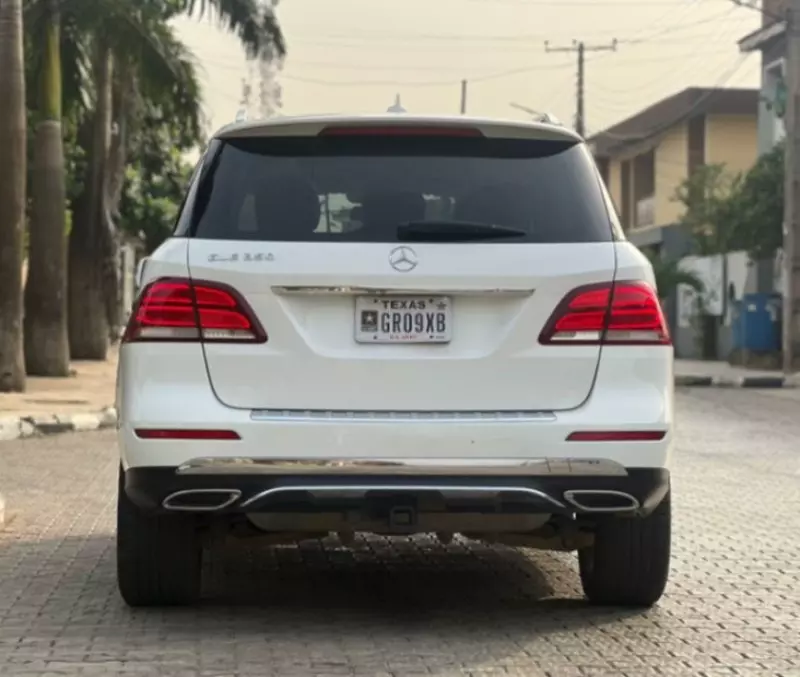 Mercedes-Benz GLE-Class   - 2017