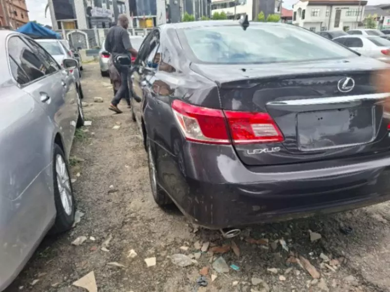 Lexus ES 250   - 2011