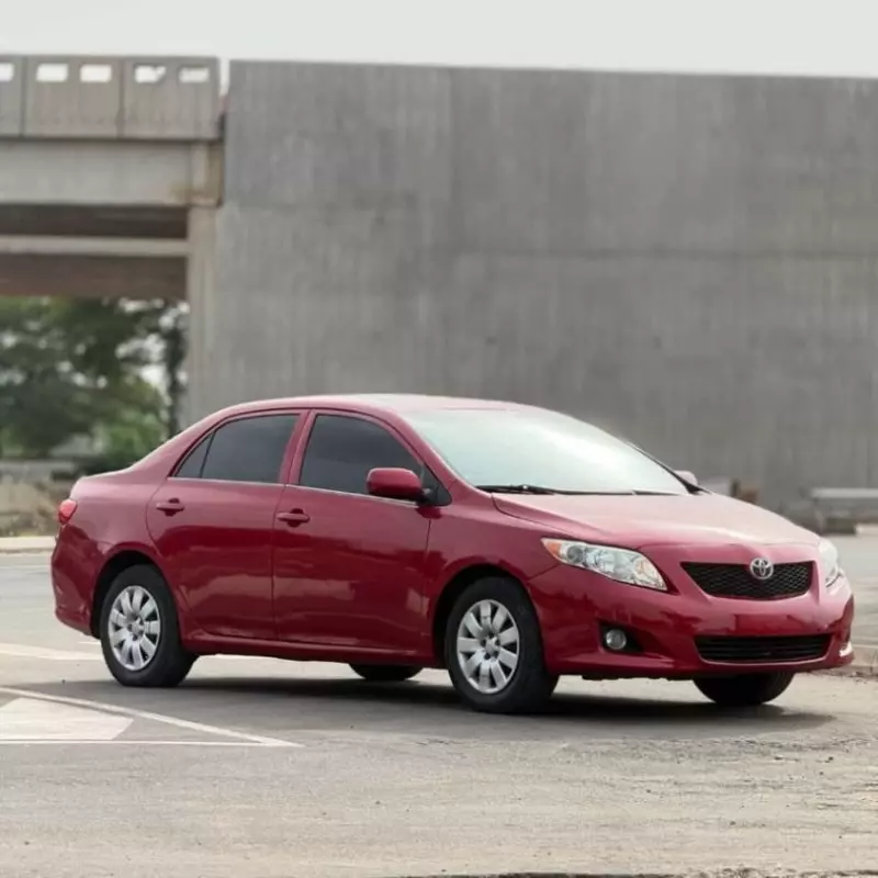 Toyota Corolla   - 2009