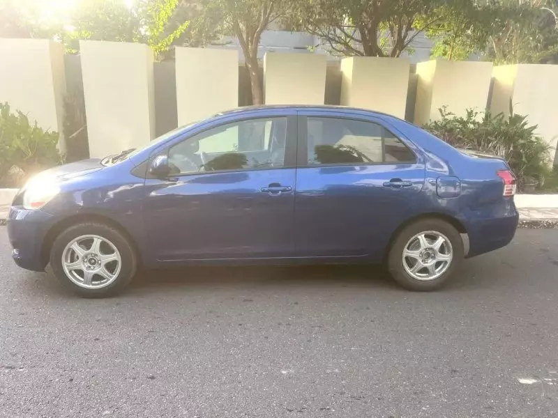 Toyota Yaris   - 2012