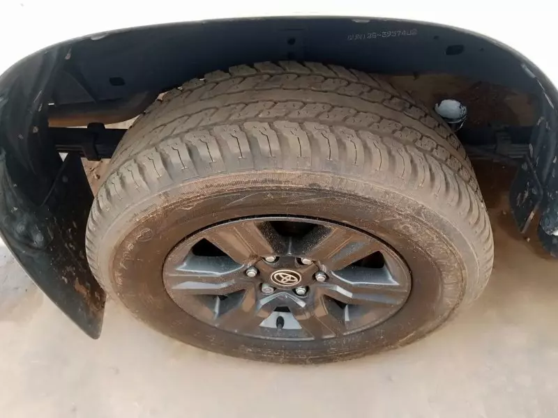 Toyota Hilux   - 2018