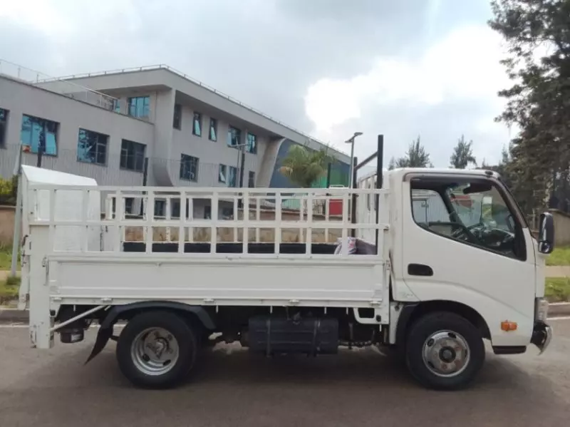 TOYOTA Dyna   - 2016