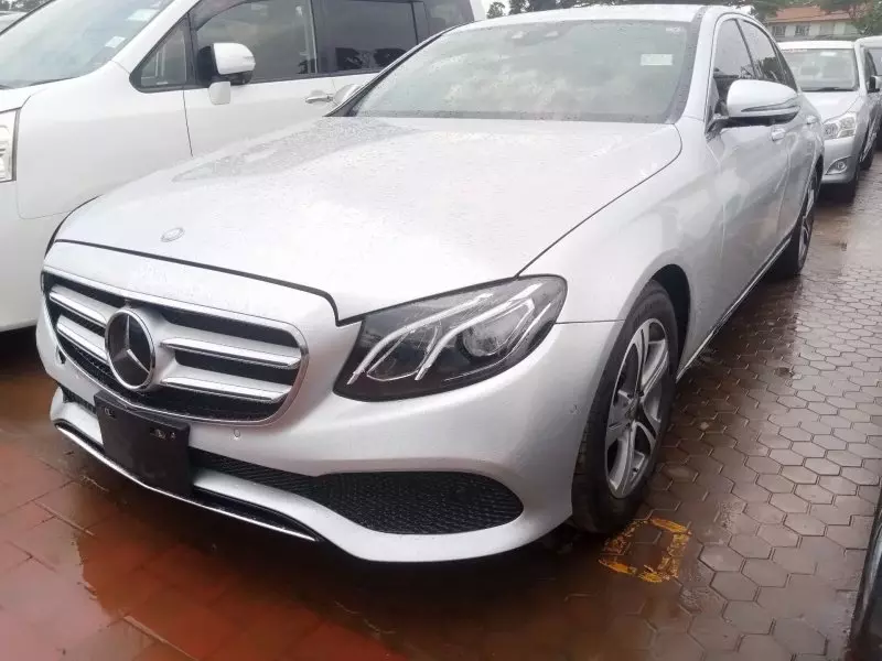Mercedes-Benz E 200   - 2016