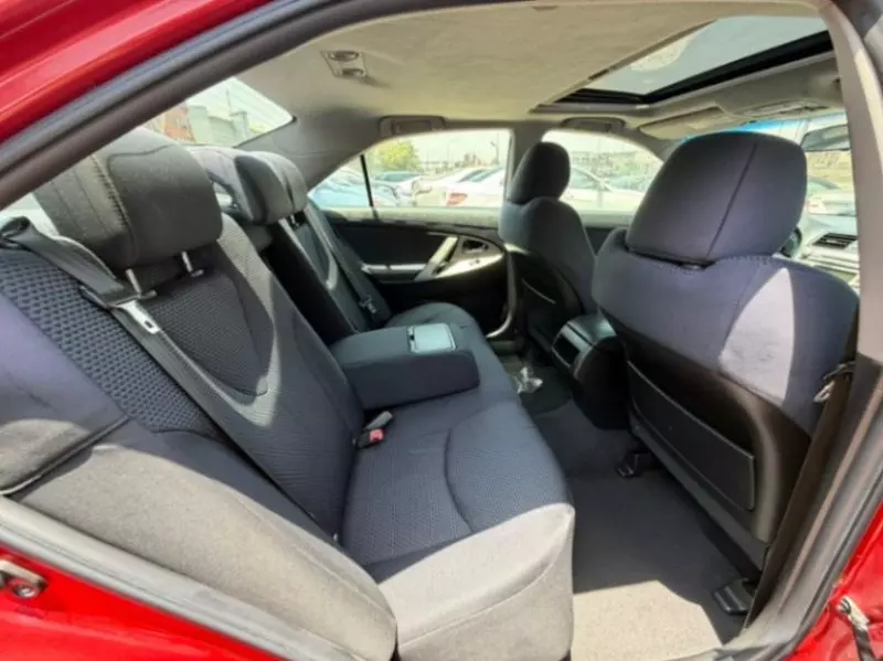 Toyota Camry   - 2011