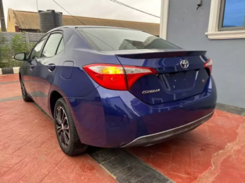 TOYOTA Corolla   - 2015