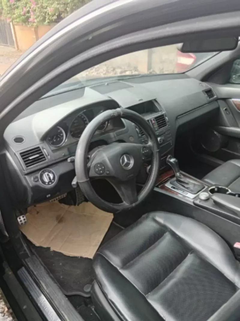 Mercedes-Benz C-Class   - 2009