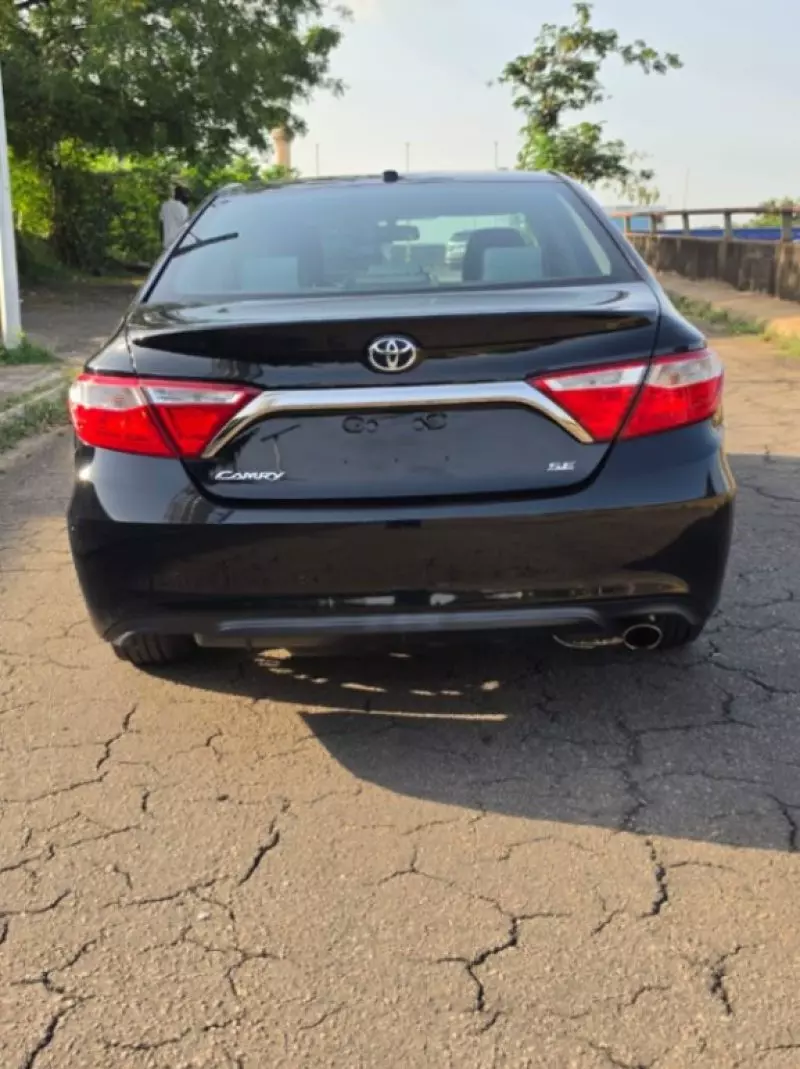 TOYOTA Camry   - 2017