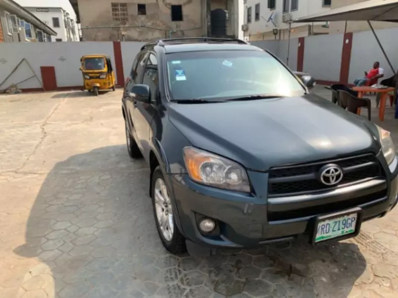 Toyota RAV 4   - 2009