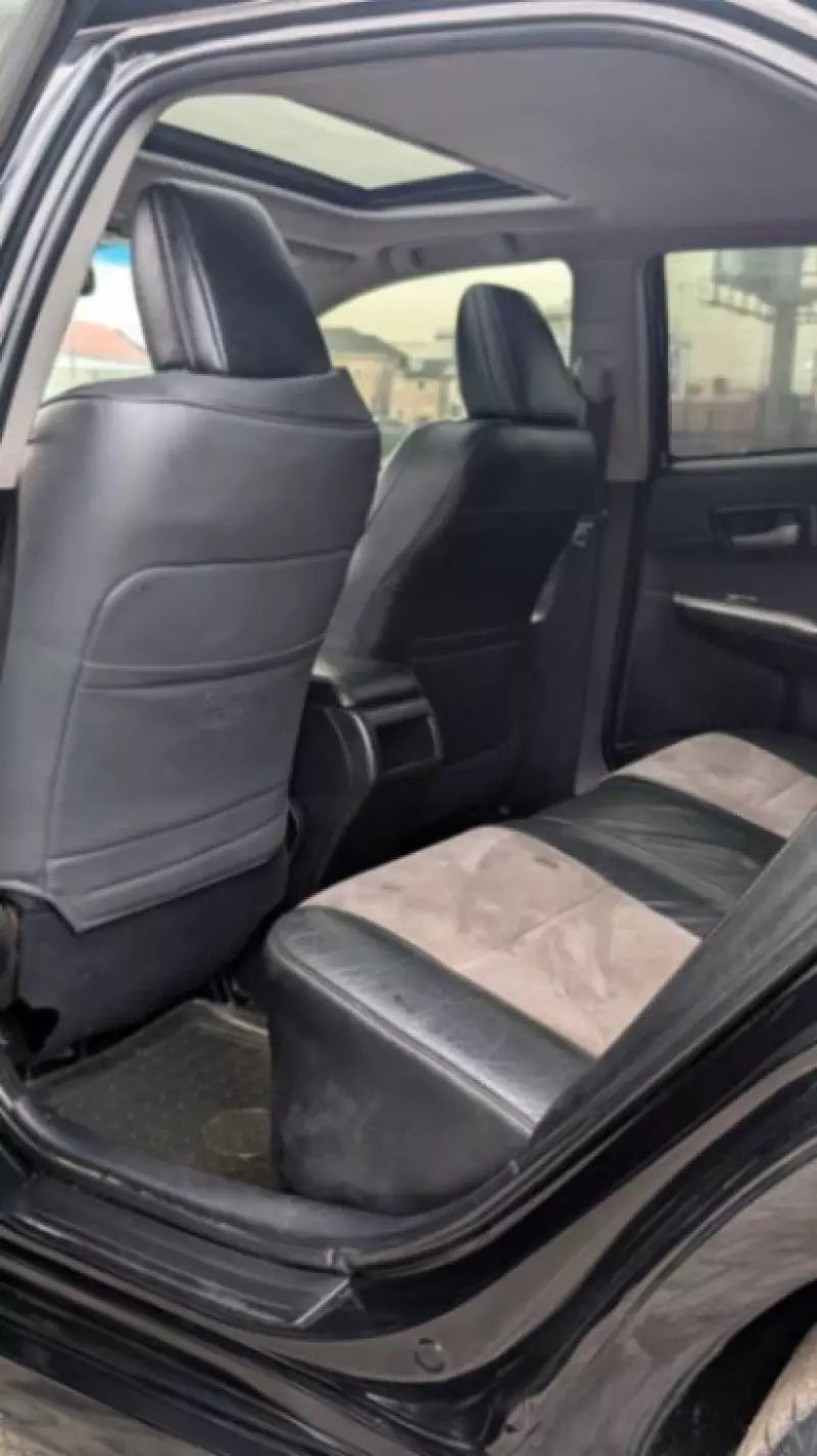 Toyota Camry   - 2012