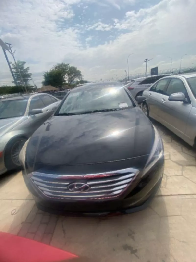 Hyundai Sonata   - 2015