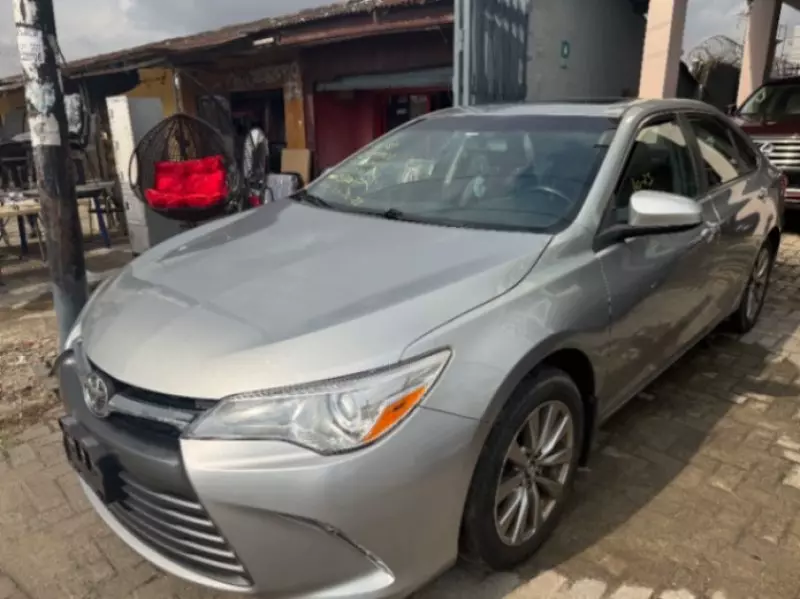 Toyota Camry   - 2017
