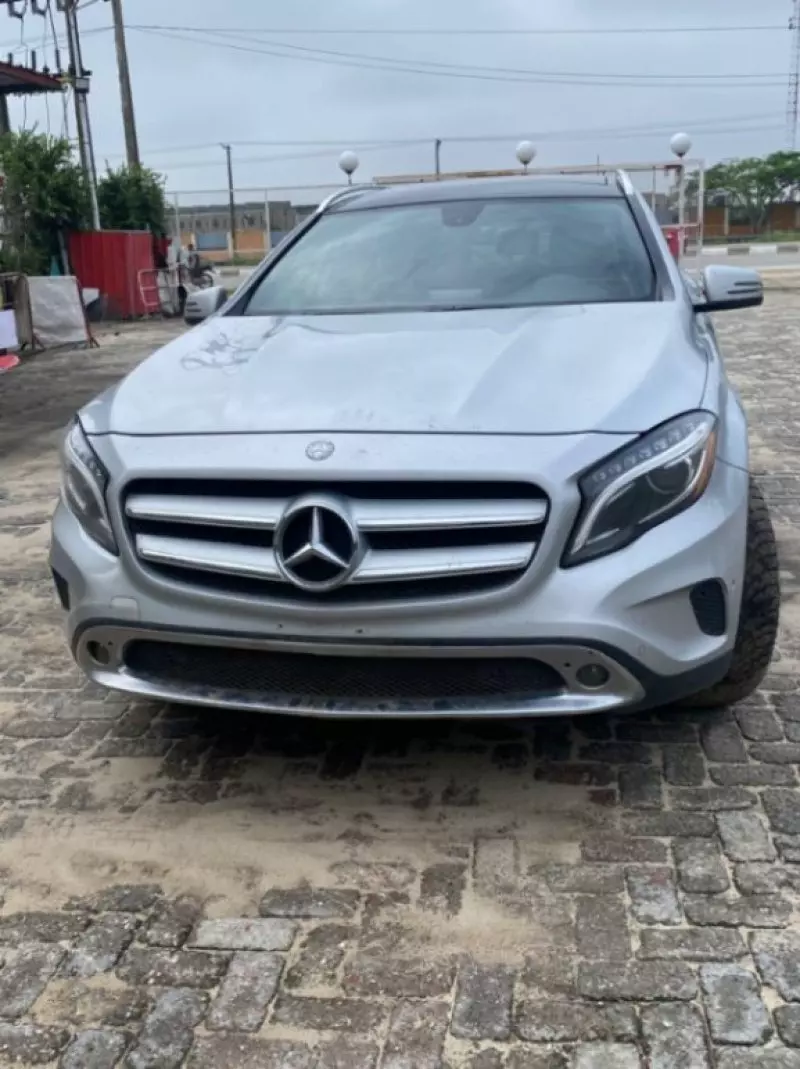Mercedes-Benz GLA 250   - 2016