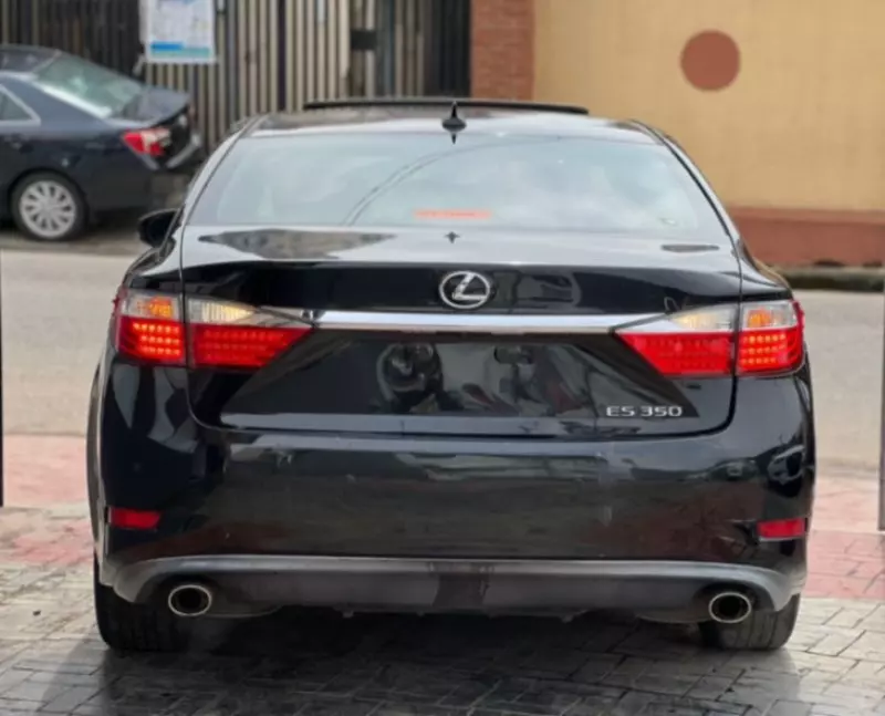 Lexus ES   - 2013