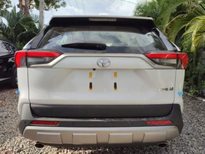 TOYOTA RAV 4   - 2025