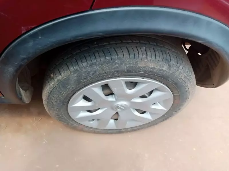 Nissan Juke   - 2012