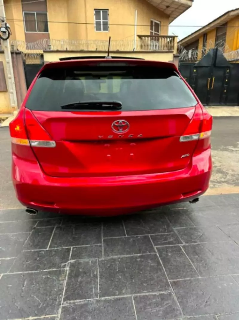 TOYOTA Venza   - 2010