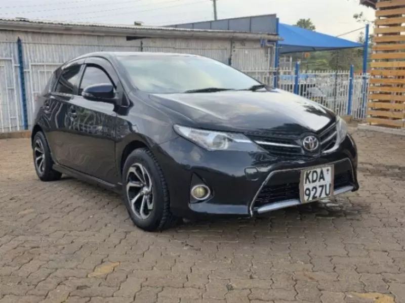 Toyota Auris   - 2013