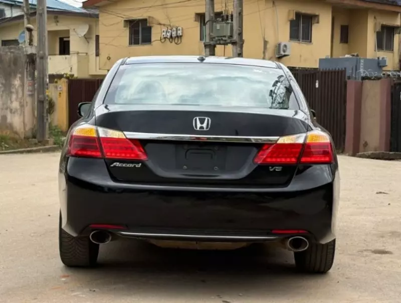 Honda Accord   - 2009