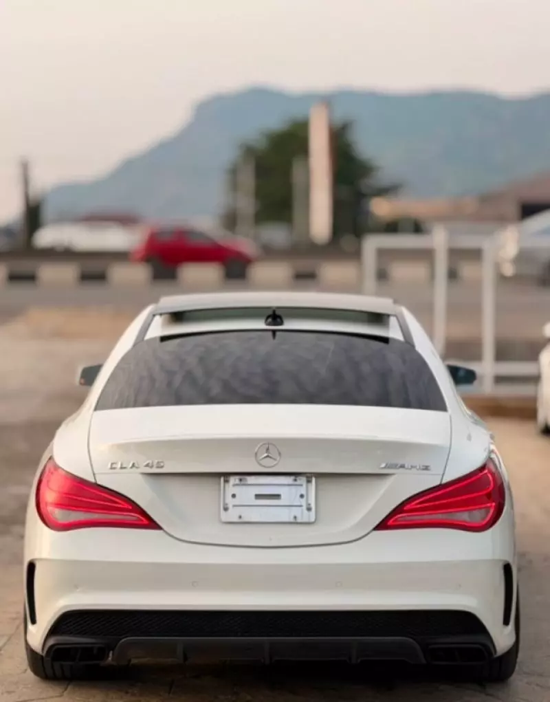 Mercedes-Benz CLA-Class   - 2015
