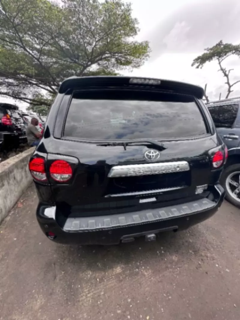 Toyota Sequoia   - 2016