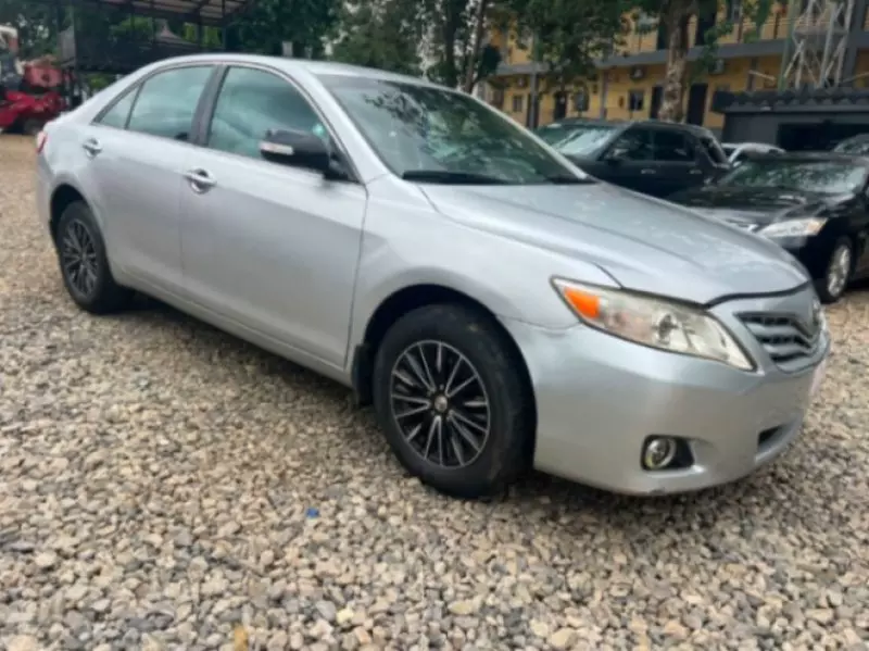 TOYOTA Camry   - 2011