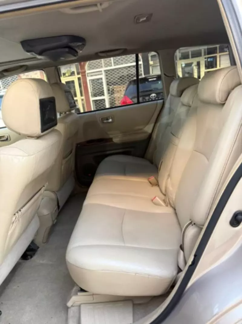 Toyota Highlander   - 2005