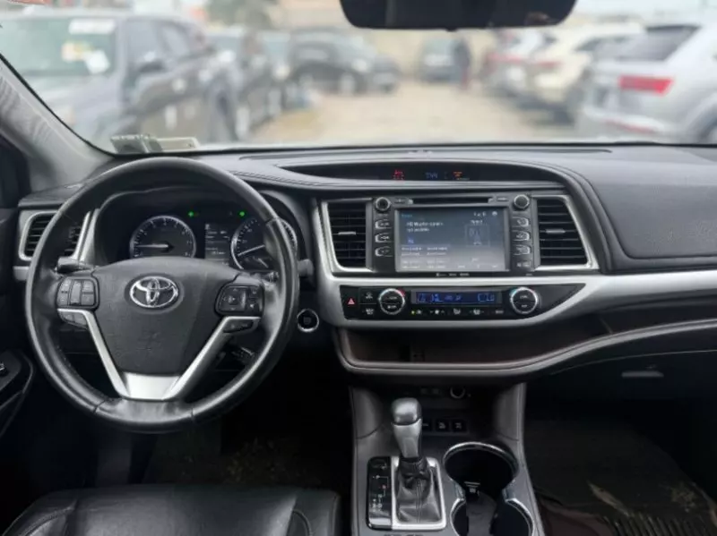 TOYOTA Highlander   - 2018