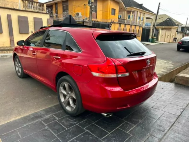TOYOTA Venza   - 2010