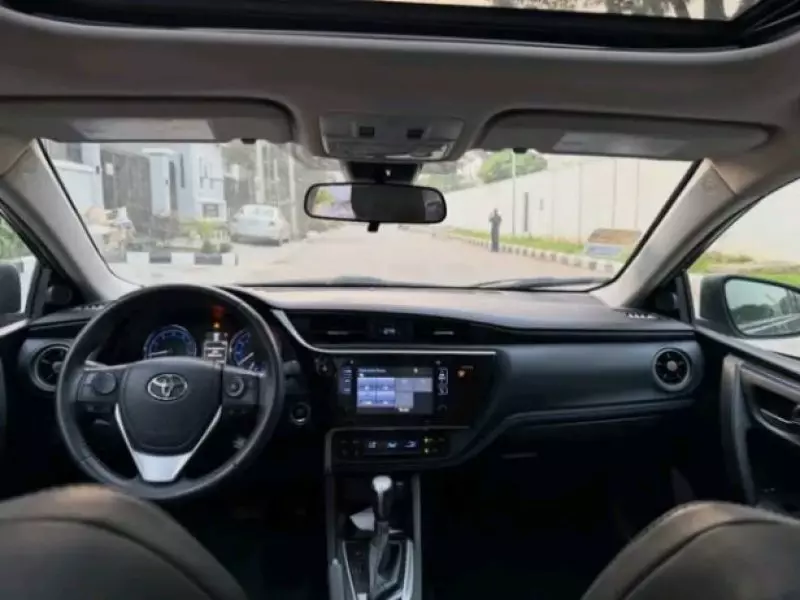 Toyota Corolla   - 2013