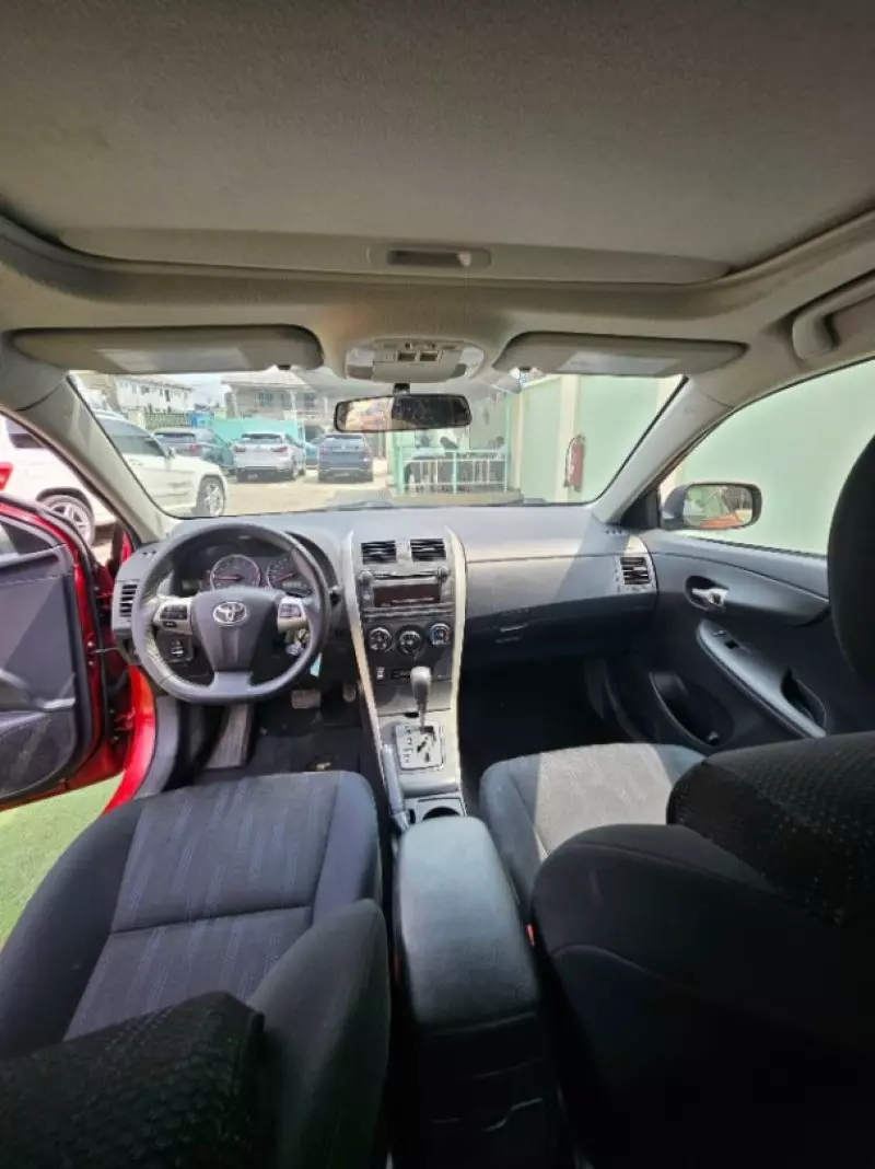 TOYOTA Corolla - 2011