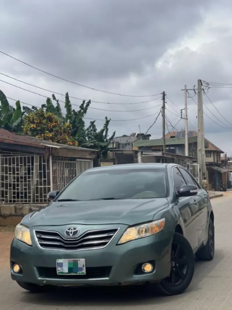TOYOTA Camry   - 2011
