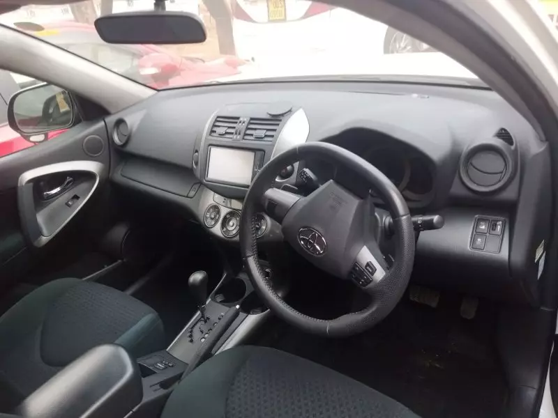 Toyota Vanguard    - 2010
