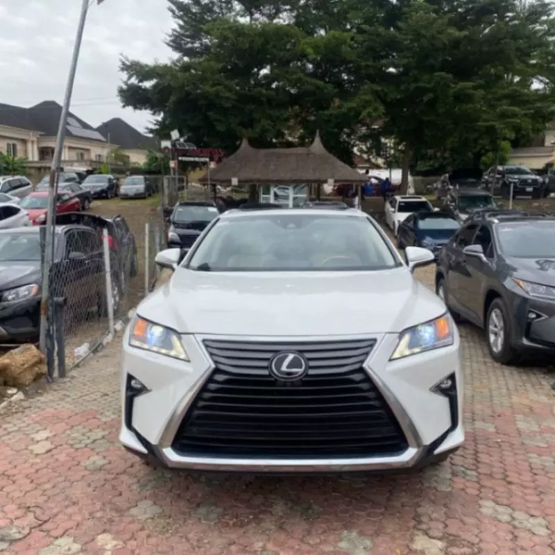 Lexus RX   - 2019