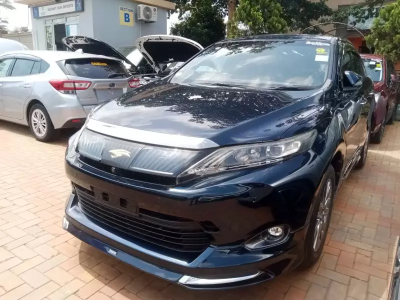 TOYOTA Harrier   - 2017