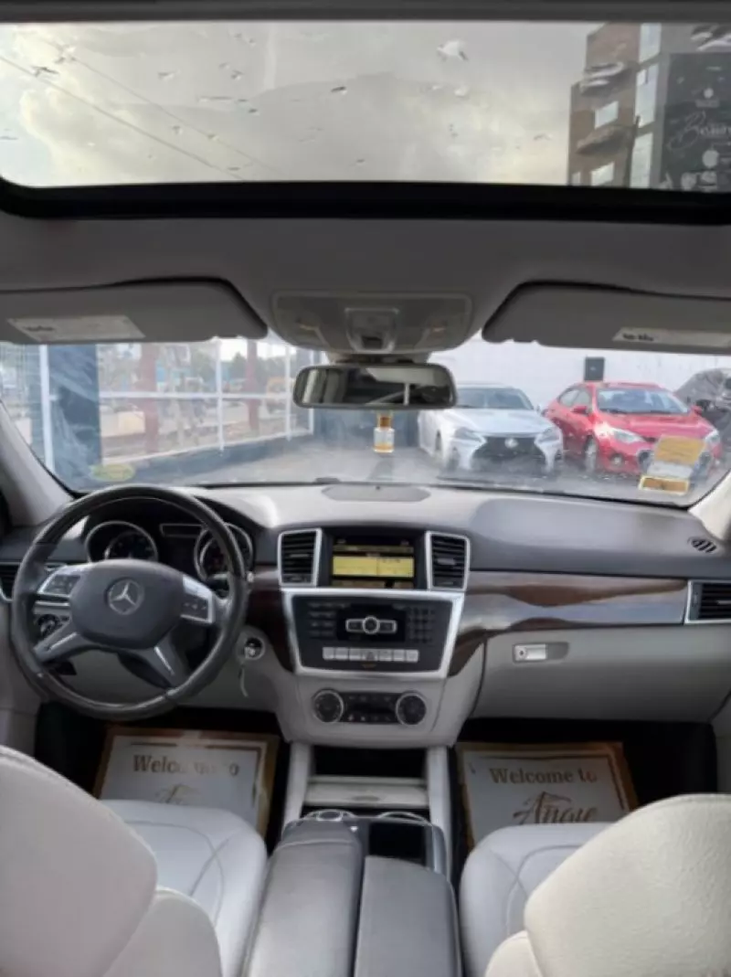 Mercedes-Benz ML 350   - 2012