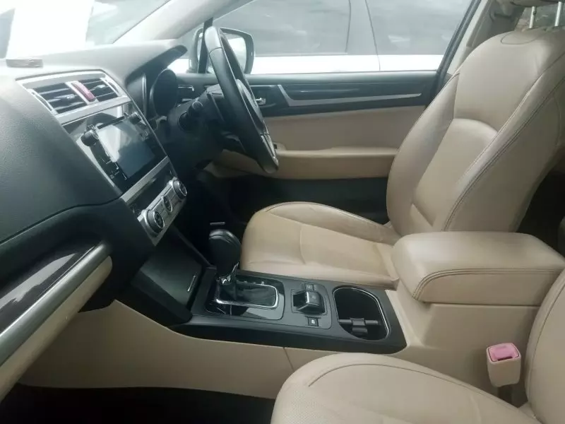 Subaru Outback   - 2016