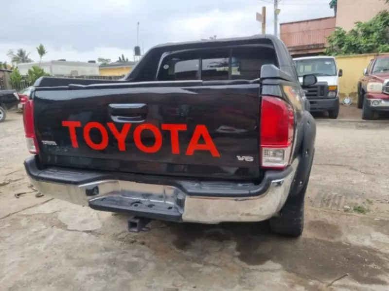 Toyota Tacoma   - 2013