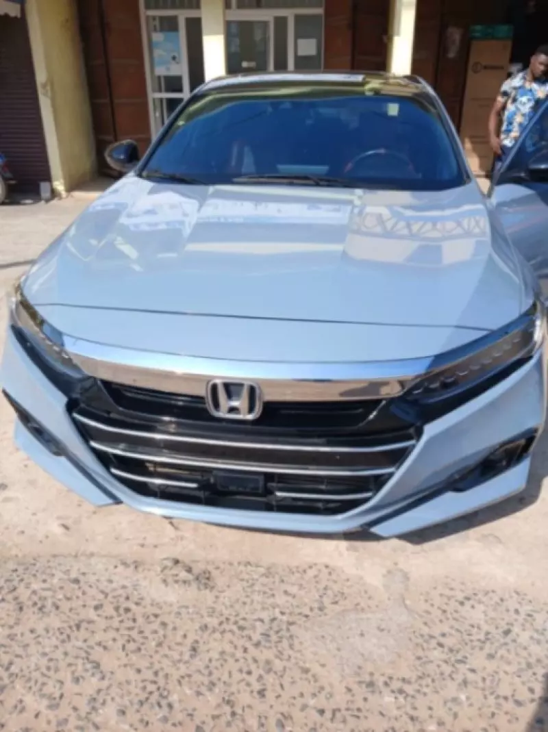 Honda Accord   - 2022