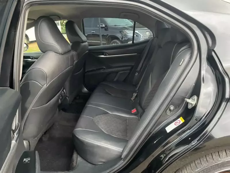 Toyota Camry - 2018