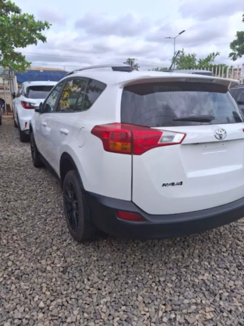 Toyota RAV 4   - 2014