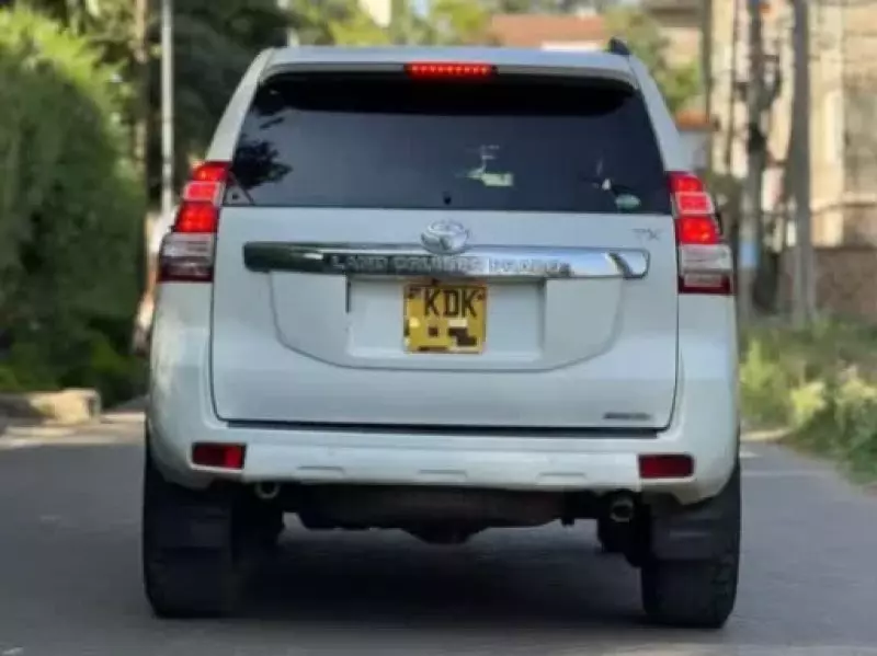 TOYOTA Landcruiser Prado - 2015