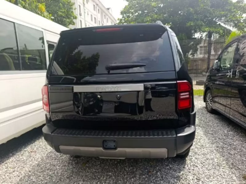 Toyota Landcruiser Prado   - 2025