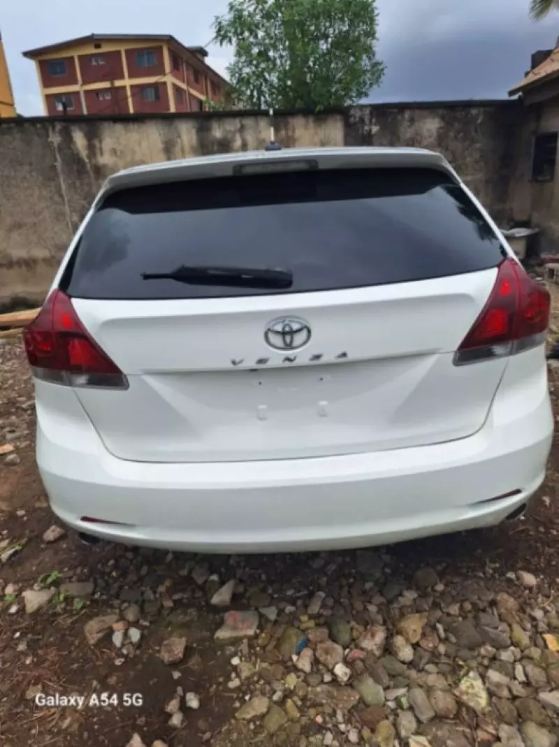 Toyota Venza   - 2013