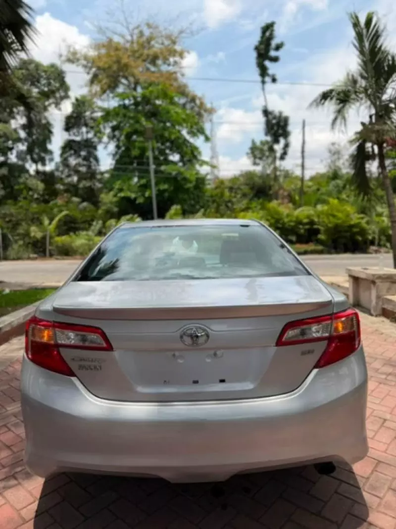 TOYOTA Camry   - 2012