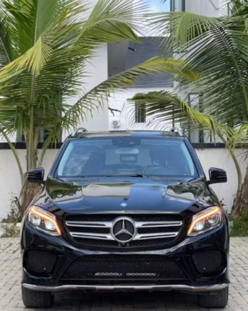Mercedes-Benz GLE-Class   - 2016