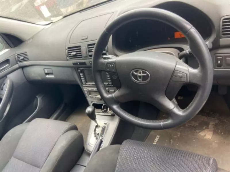 Toyota Avensis   - 2008