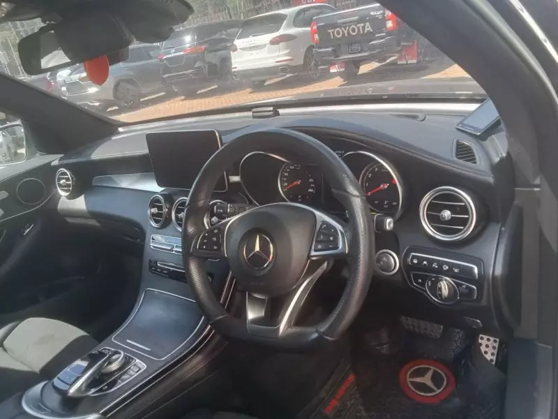 Mercedes-Benz GLC 250   - 2017