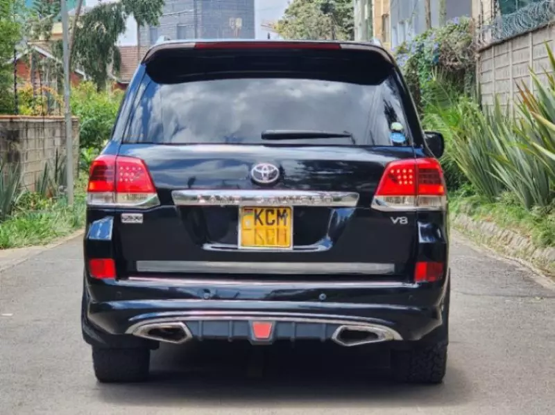 Toyota Land Cruiser   - 2006