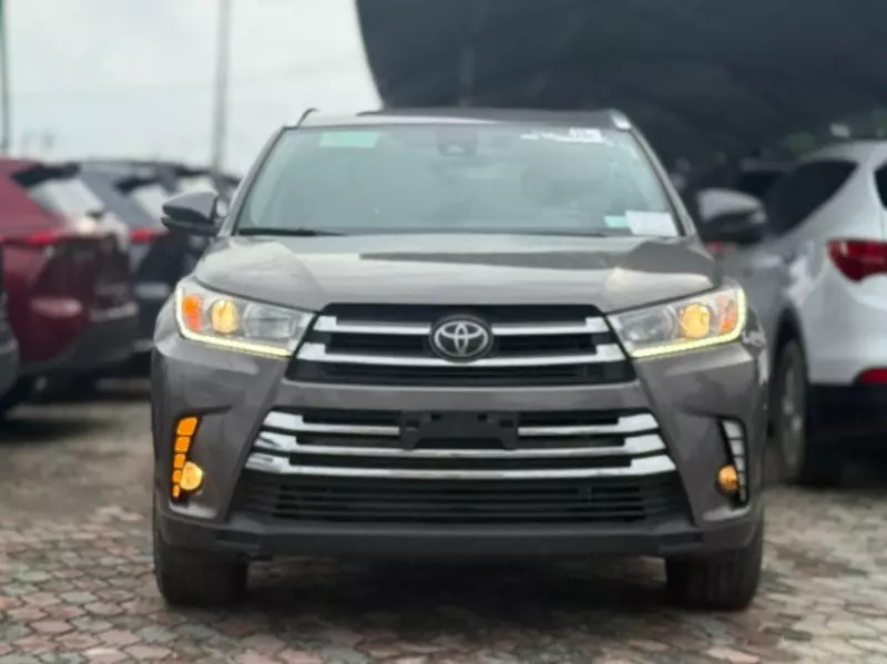 TOYOTA Highlander   - 2018